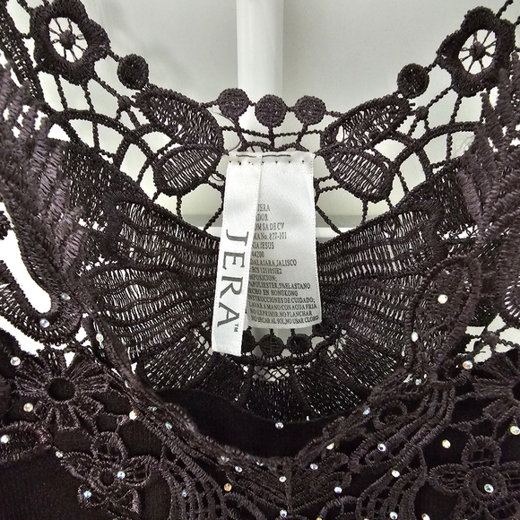 JERA EMBELLISHED TANK TOP - Picture 9 of 10